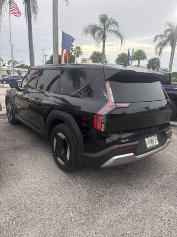 2026 Kia EV9 Light Long Range