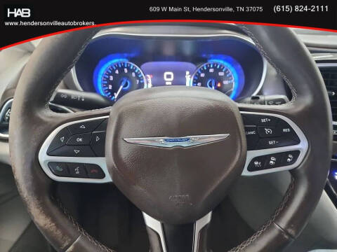 2017 Chrysler Pacifica Touring-L Plus