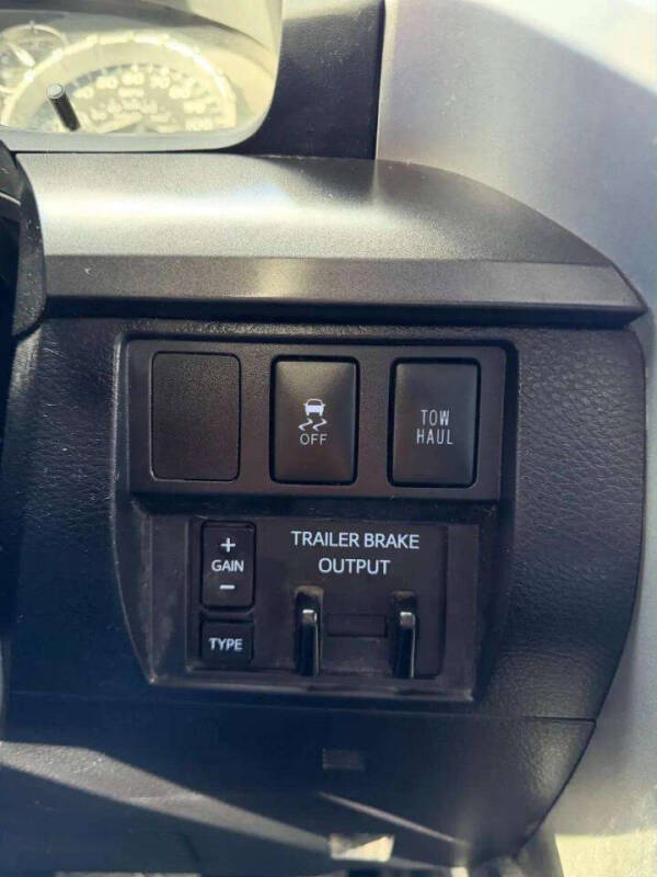 2017 Toyota Tundra SR5