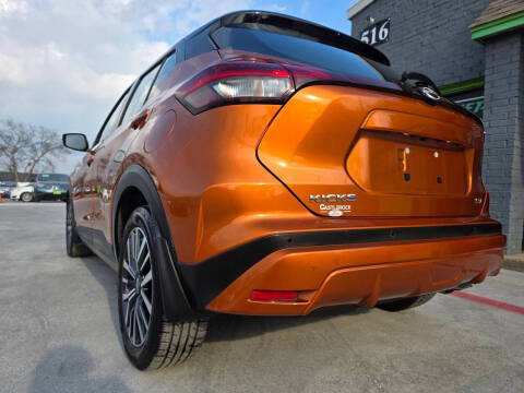 2022 Nissan Kicks SV