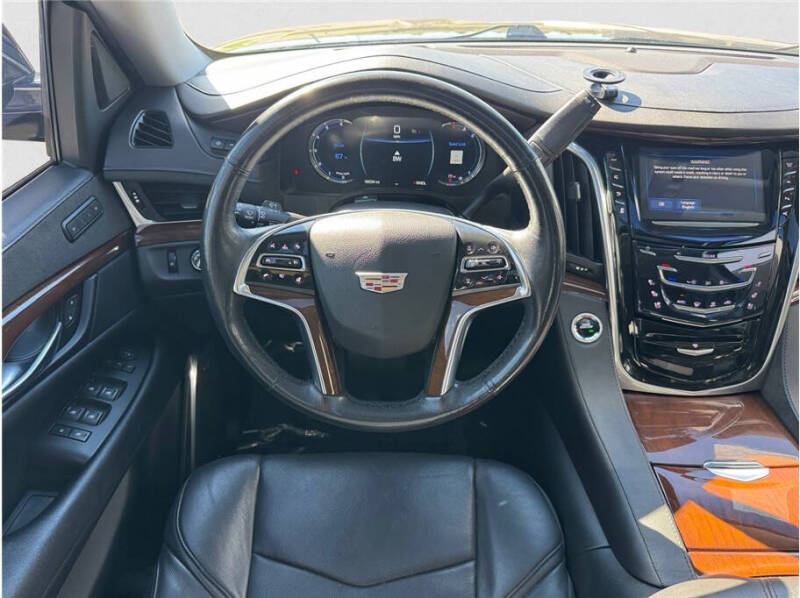 2020 Cadillac Escalade Luxury