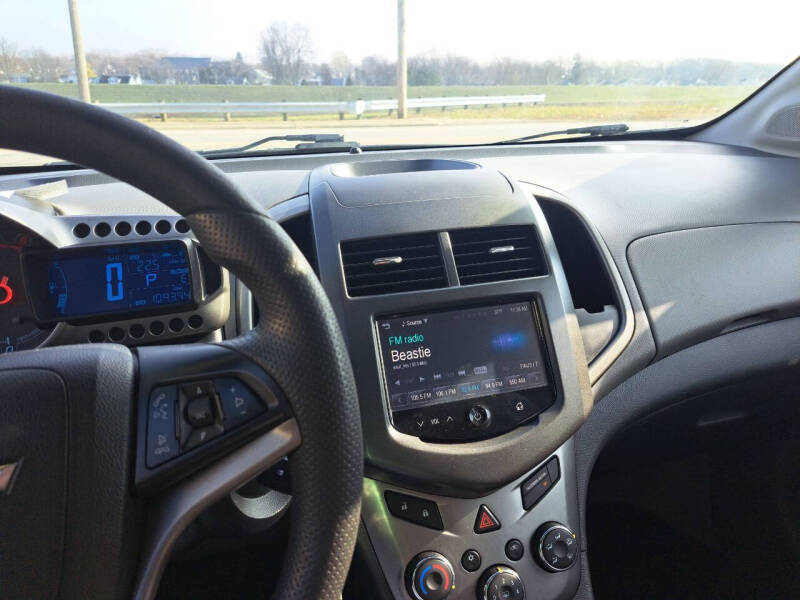 2016 Chevrolet Sonic LT Auto