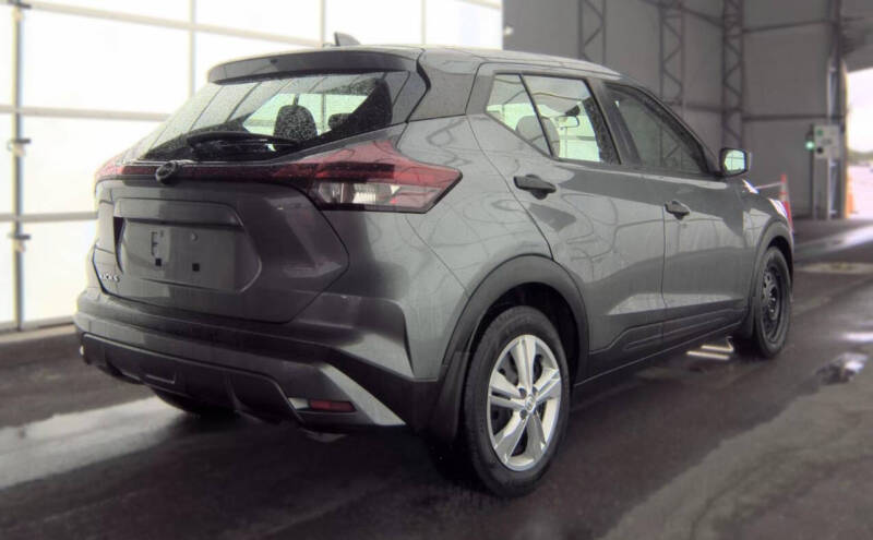 2022 Nissan Kicks S