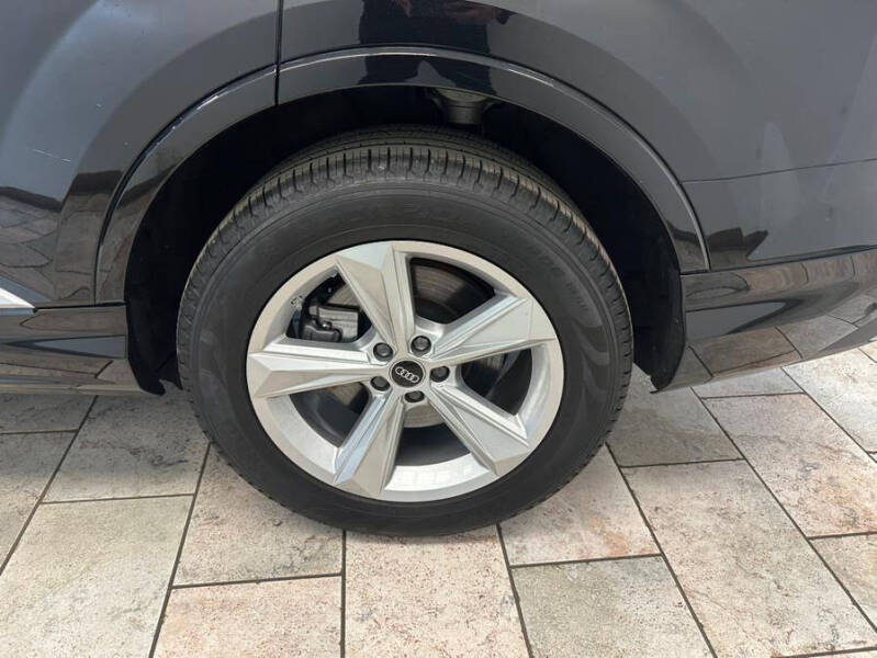 2023 Audi Q7 quattro Premium 55 TFSI