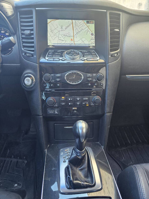 2011 Infiniti FX35