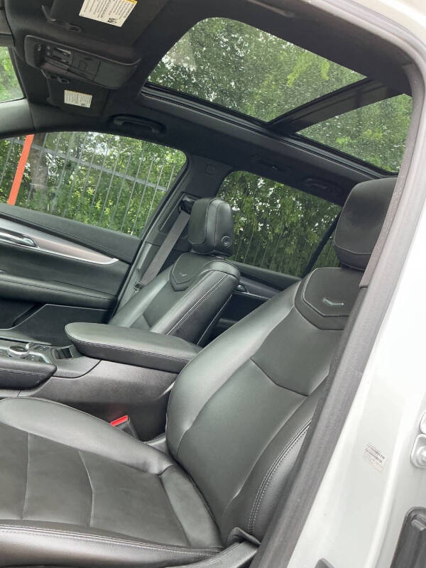 2024 Cadillac XT6 Luxury