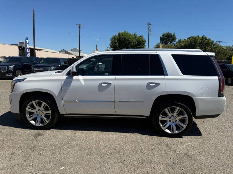 2017 Cadillac Escalade Premium Luxury