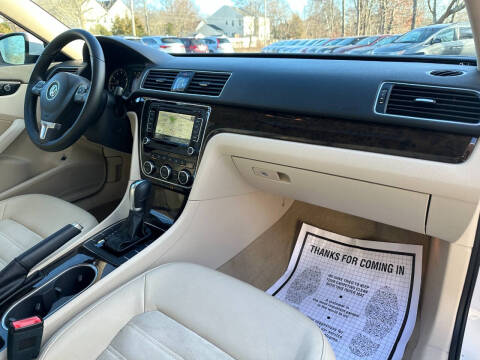 2015 Volkswagen Passat 1.8T SEL Premium