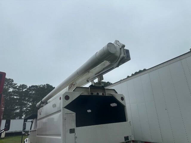 2012 Freightliner M2 106