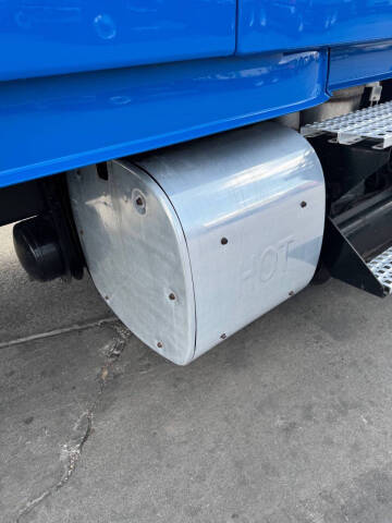 2012 Volvo VNL Super Singles