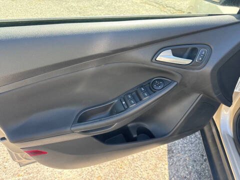 2017 Ford Focus SE