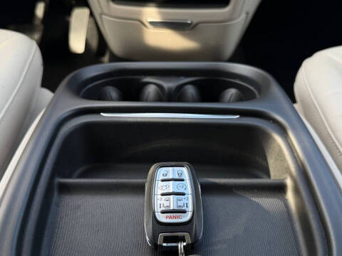 2017 Chrysler Pacifica Touring Plus