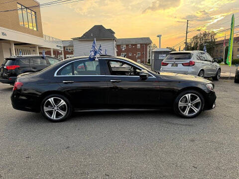 2017 Mercedes-Benz E-Class E 300 4MATIC