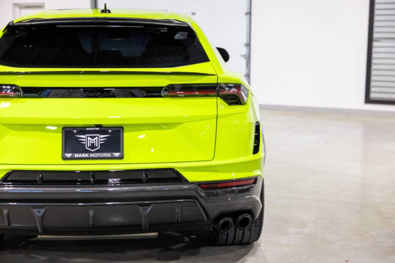 2024 Lamborghini Urus Performante