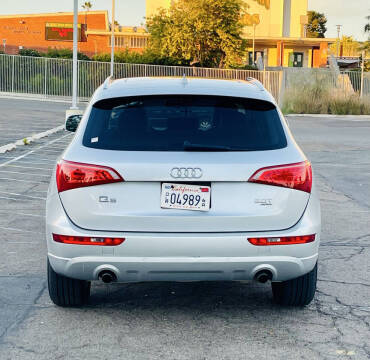 2011 Audi Q5 2.0T quattro Premium Plus