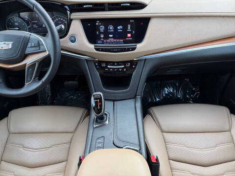 2018 Cadillac XT5 Platinum