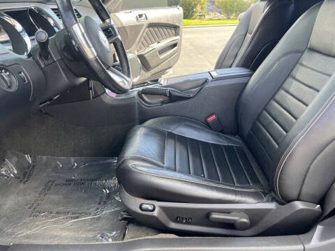 2014 Ford Mustang V6