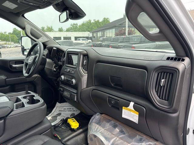 2025 GMC Sierra 3500HD CC Pro