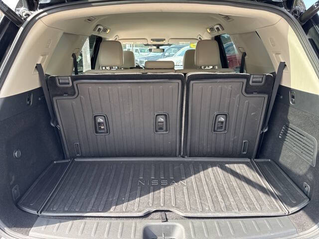 2023 Nissan Pathfinder SL