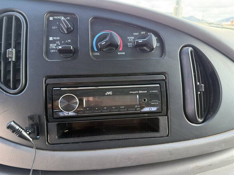 2000 Ford E-350 XLT SD