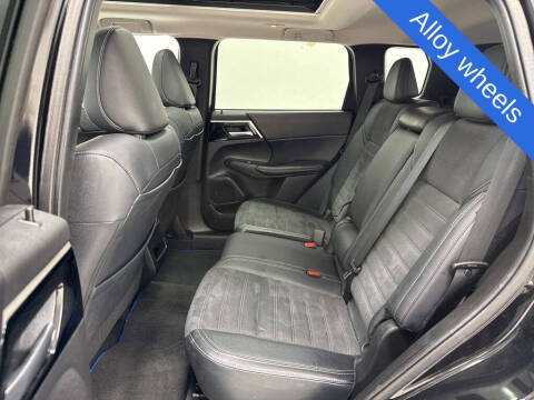 2024 Mitsubishi Outlander PHEV SE