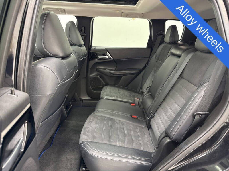 2024 Mitsubishi Outlander PHEV SE