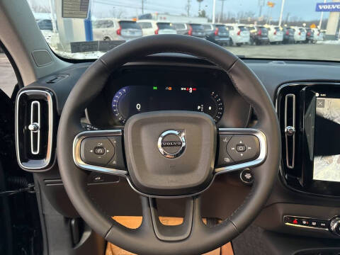 2026 Volvo XC40 B5 Plus