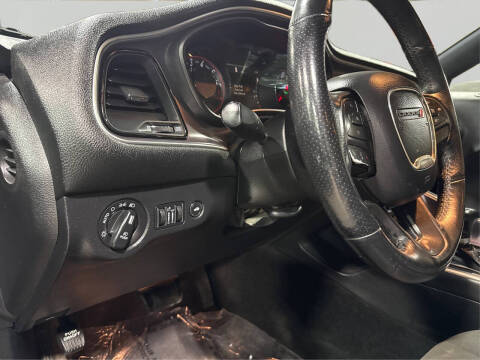 2017 Dodge Challenger SXT