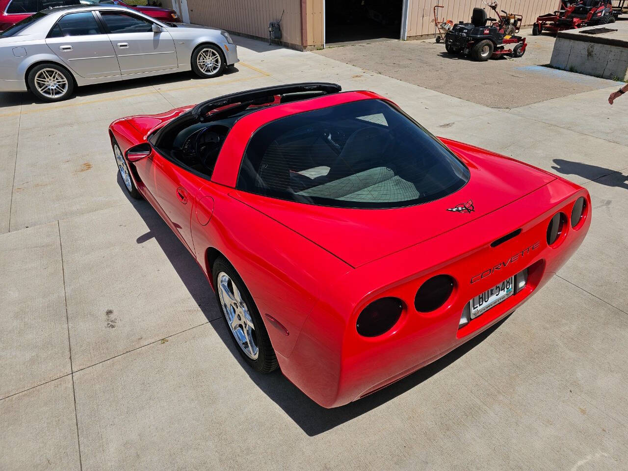 2001 Chevrolet Corvette 227