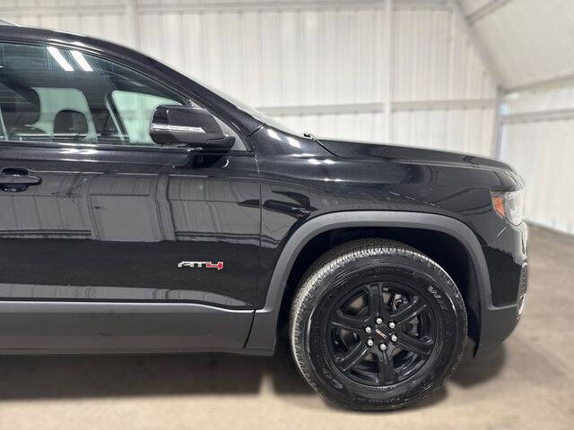 2022 GMC Acadia AT4