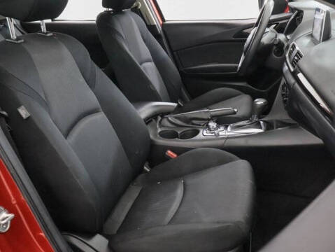 2016 Mazda MAZDA3 i Sport