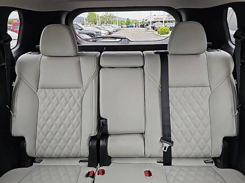 2025 Mitsubishi Outlander PHEV SEL