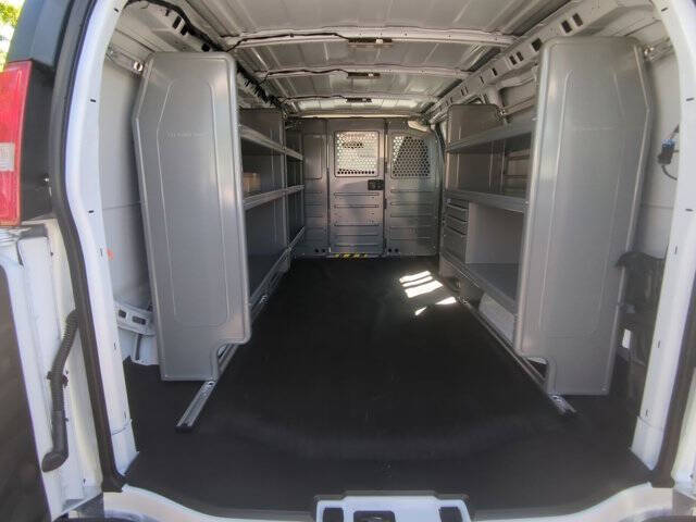 2025 GMC Savana 2500