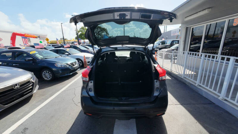 2020 Nissan Kicks SV