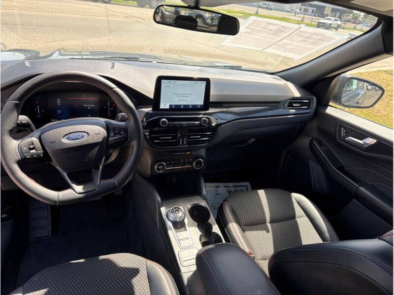 2025 Ford Escape ST-Line Select