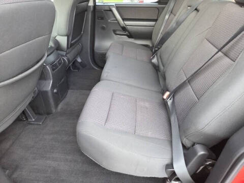 2012 Nissan Titan SV