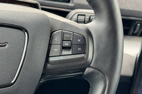 2022 Ford Mustang Mach-E Select