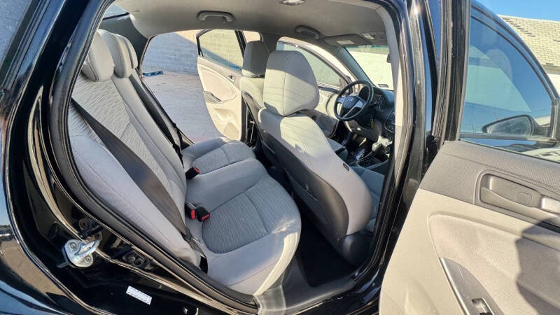 2017 Hyundai Accent SE