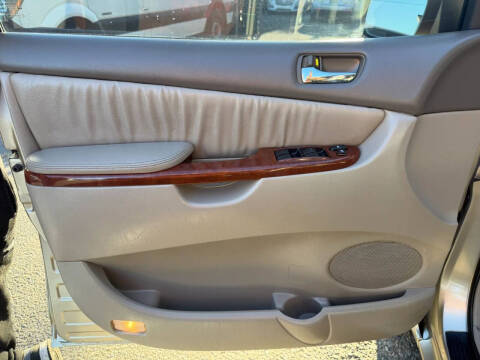 2004 Toyota Sienna