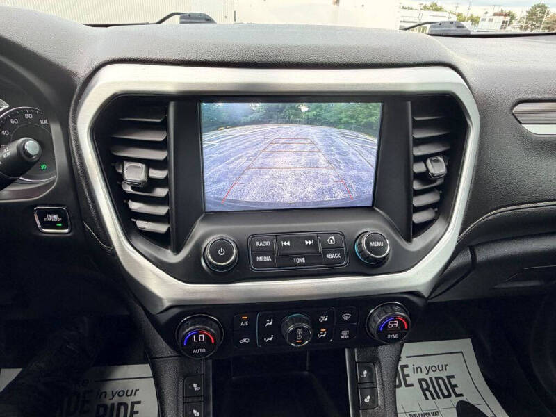 2019 GMC Acadia SLT-1
