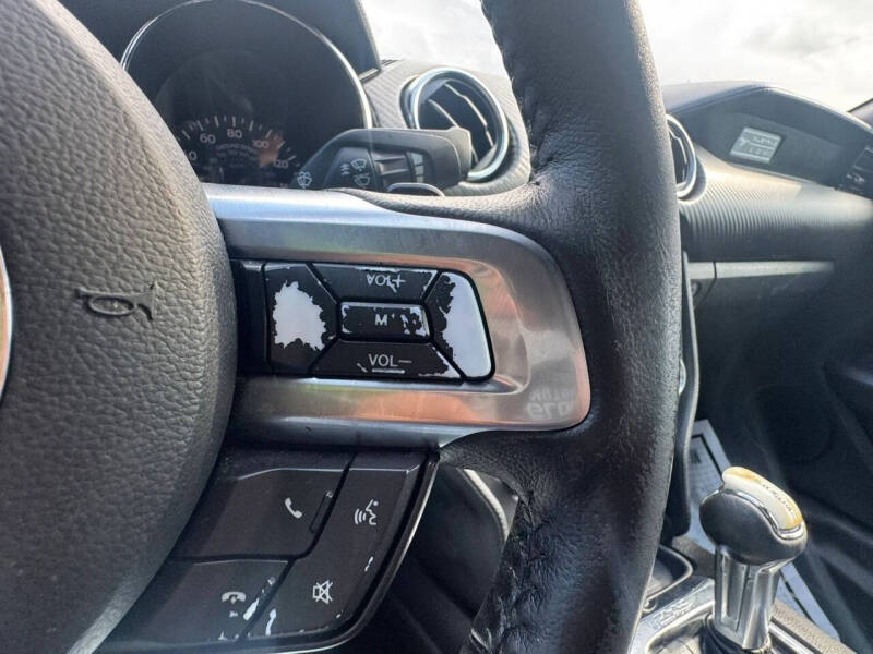 2015 Ford Mustang V6