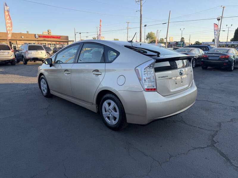 2010 Toyota Prius II