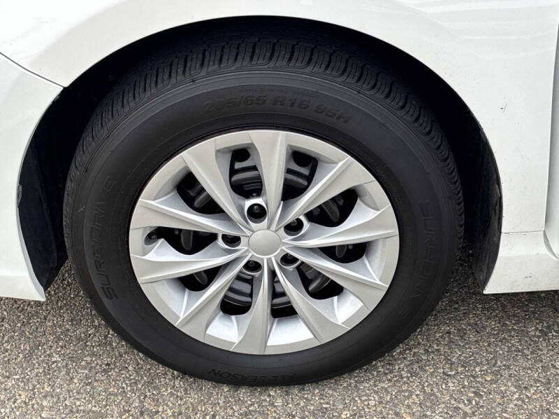 2017 Toyota Camry LE