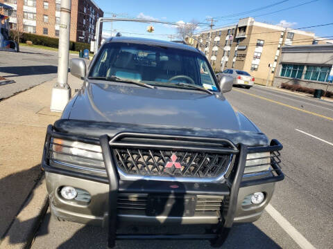 2001 Mitsubishi Montero Sport for sale at OFIER AUTO SALES in Freeport NY