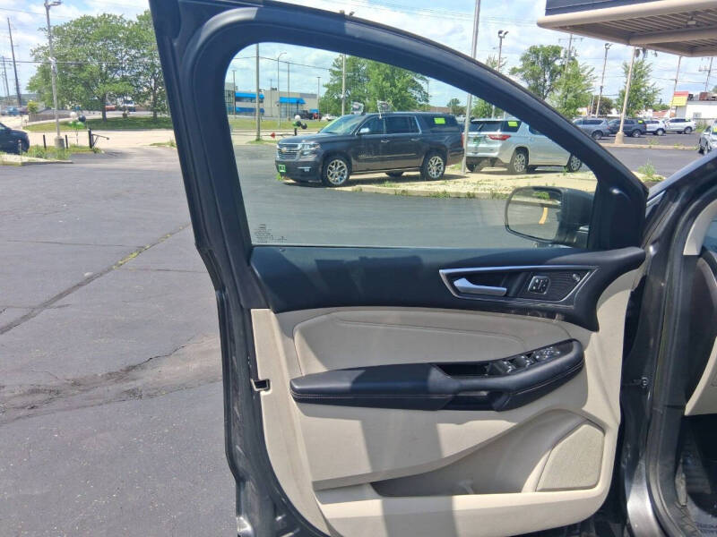 2019 Ford Edge Titanium