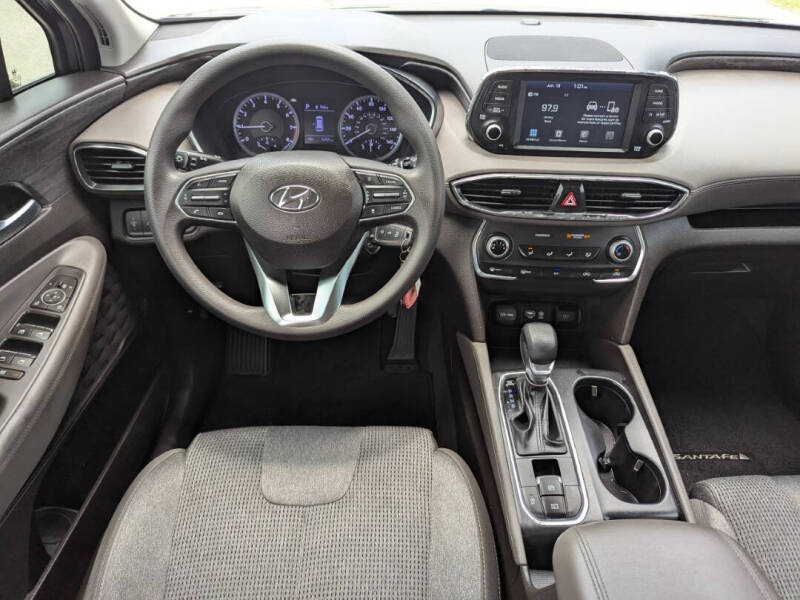 2020 Hyundai Santa Fe SE