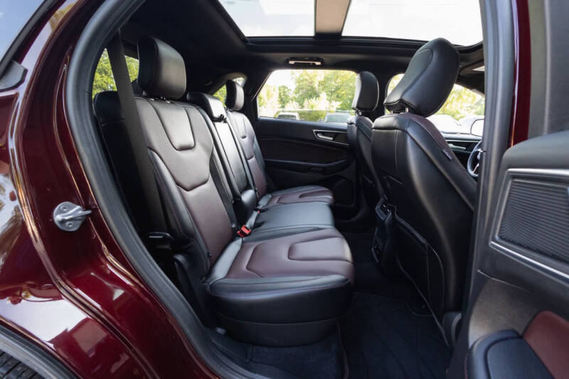 2021 Ford Edge Titanium