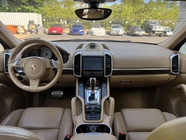 2013 Porsche Cayenne S