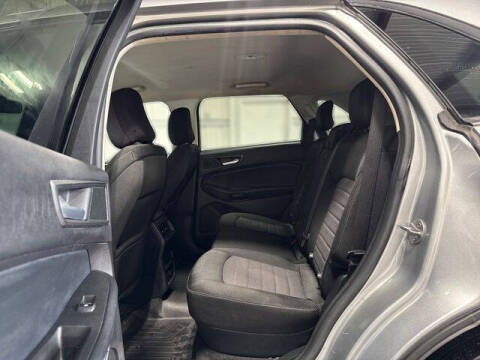 2021 Ford Edge SE
