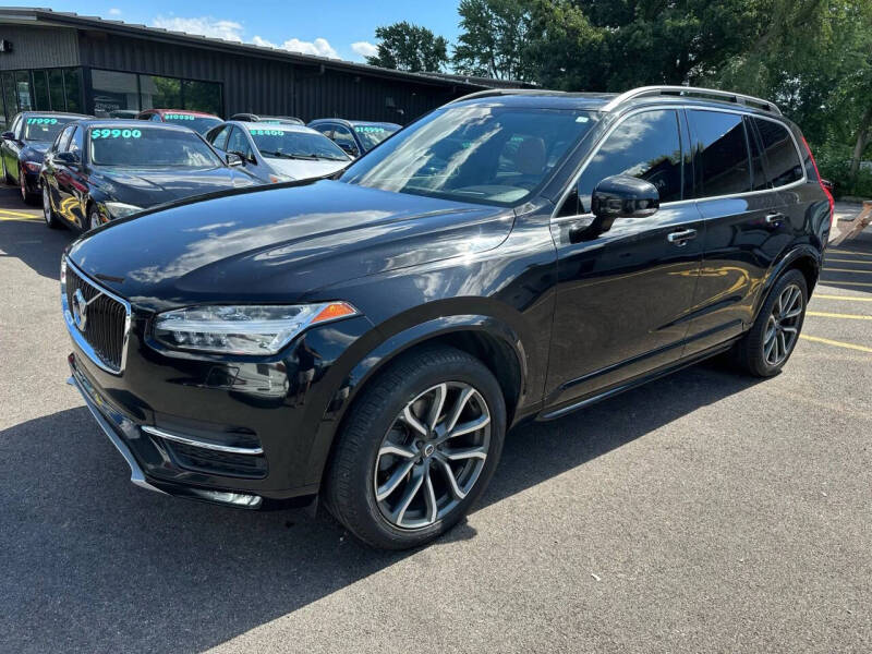 2016 Volvo XC90 T6 Momentum